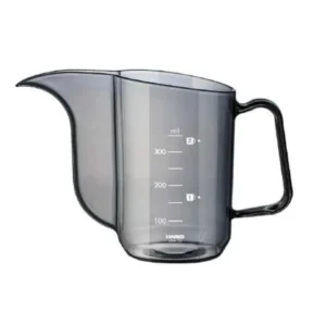 Badger and Dodo Coffee Roasters: The transparent measuring jug, with a handle and spout, features milliliter markings from 100 to 500, enhancing your coffee setup. Its perfectly paired with the sleek Hario Drip Kettle Air for precise brewing.